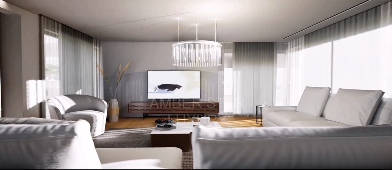 Four-bedroom detached house with elevator, Praia da Areia Branca, first line 9